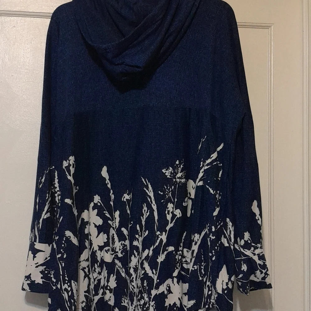 Lularoe Amber hoodie XL - Picture 2 of 4